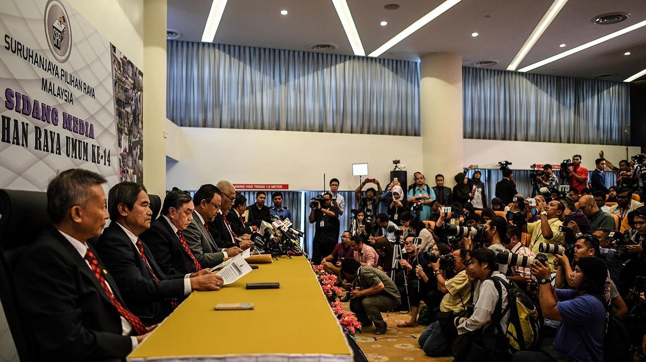 Malaysia to hold general election on May 9; close contest expected