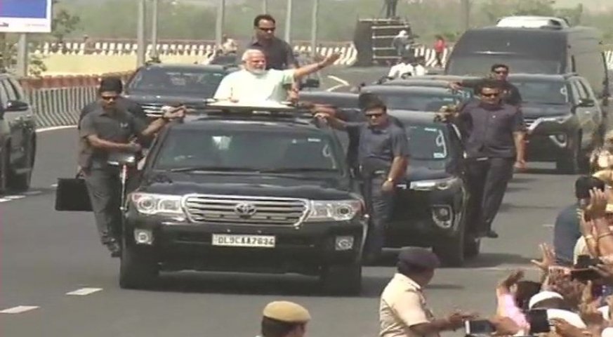 PM Modi inaugurates Delhi-Meerut Expressway with a grand roadshow