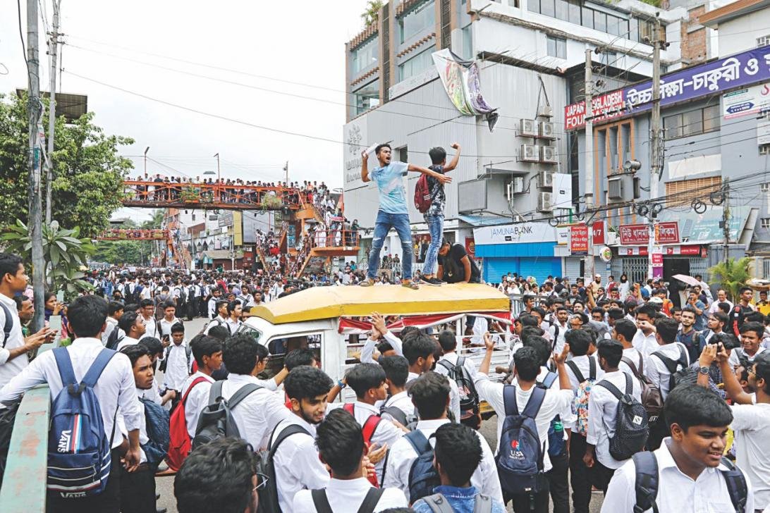 Dhaka shaken by youth spirit