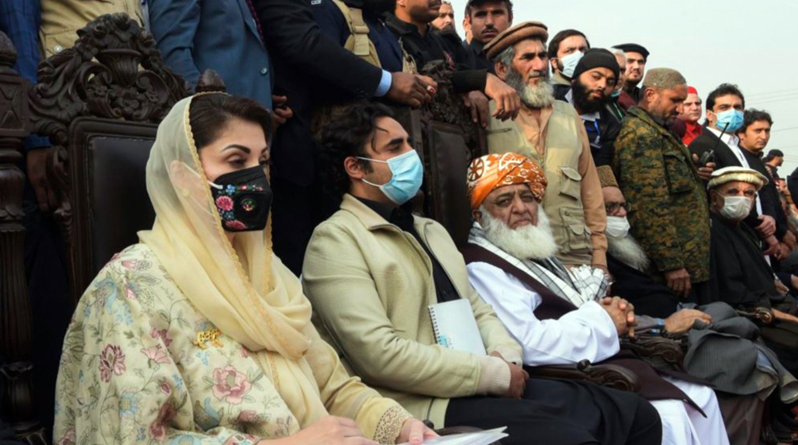 Pakistani opposition parties resign from assemblies