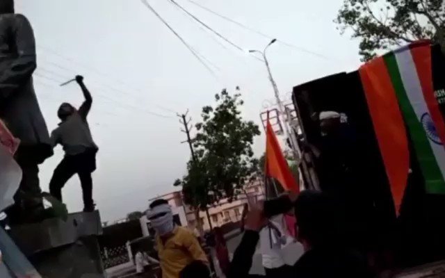 Jawaharlal Nehru Statue Vandalised In Madhya Pradesh, Six Arrested After Video Goes Viral