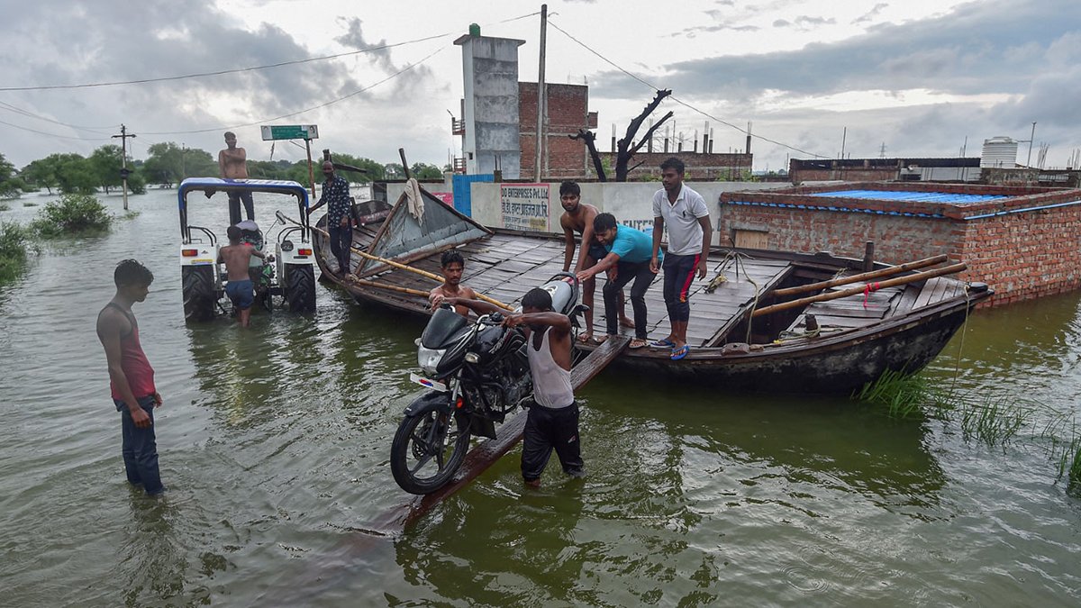 15 dead in Indian floods