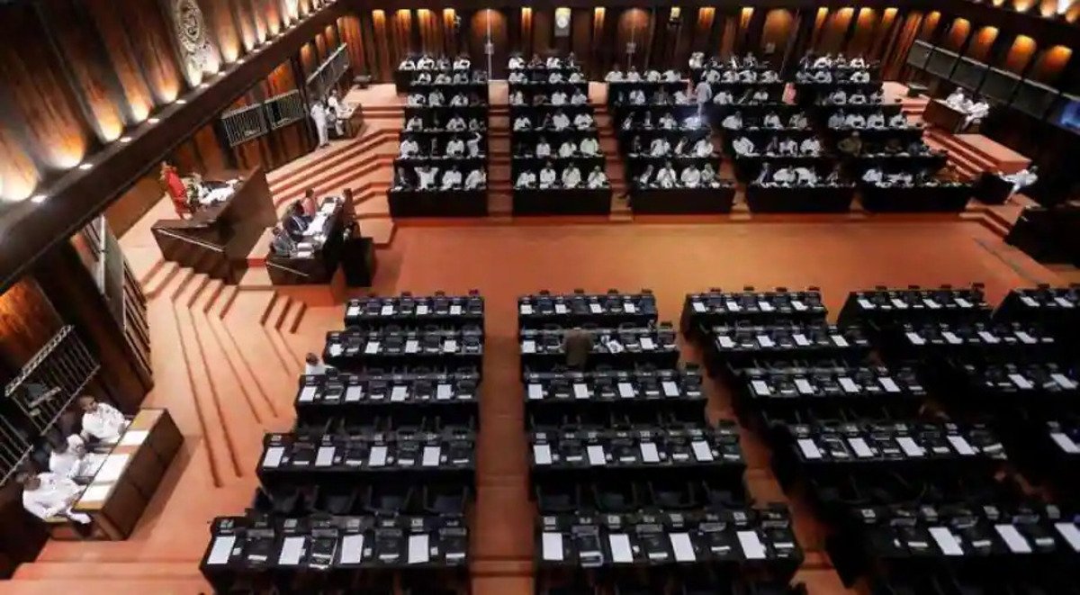 Sri Lanka proposes constitutional amendment to clip presidential powers