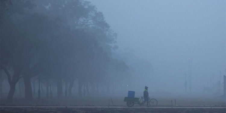 Red-alert issued as Delhi experiences lowest winter temperature with 3°C