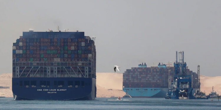 Yemen’s Houthis hit US-owned container ship