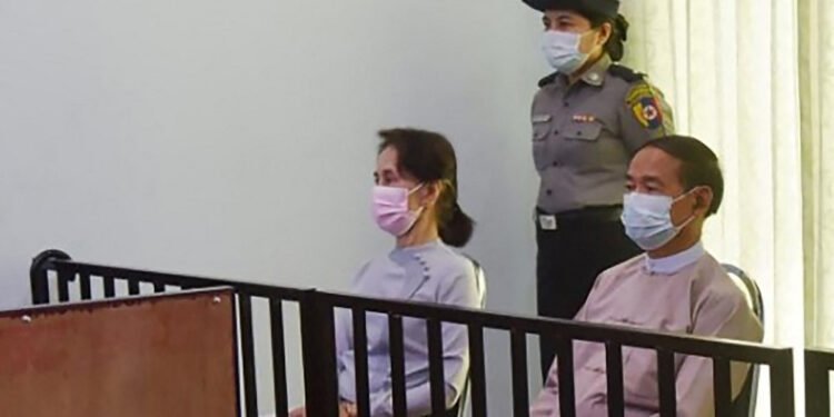 Suu Kyi moved to house arrest