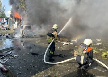 Russian attack kills 16 residents in Ukrainian city