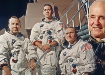 Apollo 8 astronaut William Anders, who took ‘Earthrise’ photo, dead in plane crash