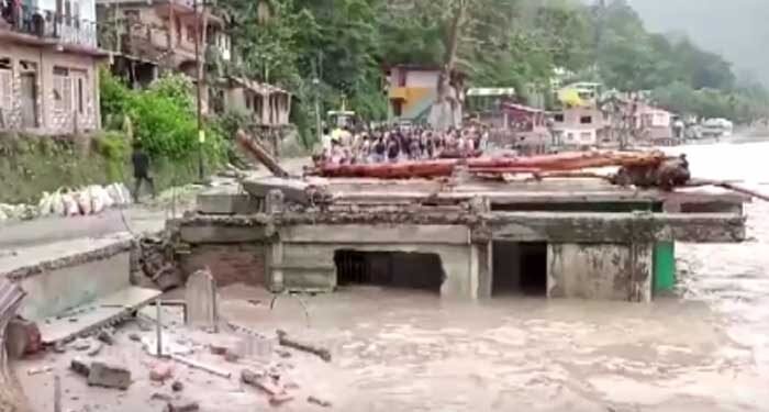 Heavy rain, floods kill 6 in Sikkim