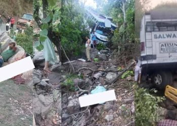 9 killed, 33 injured as terrorists open fire at bus carrying pilgrims in Jammu and Kashmir