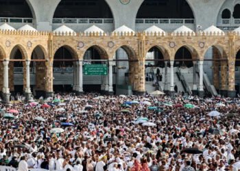 Saudi Arabia clears Makkah of over 300,000 unregistered pilgrims ahead of hajj