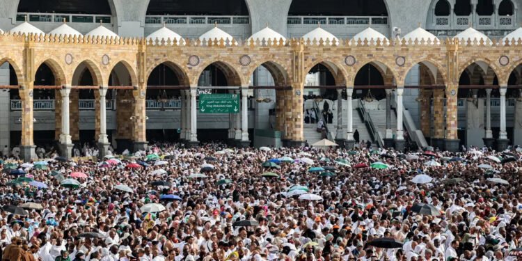 Saudi Arabia clears Makkah of over 300,000 unregistered pilgrims ahead of hajj