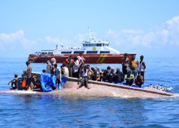 Boat carrying 100 Rohingyas sighted off Indonesia