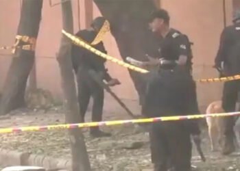 Explosion near Delhi school; several vehicles, shops damaged