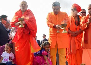 Amit Shah raises ‘illegal Bangladeshi’ issue before Delhi elections