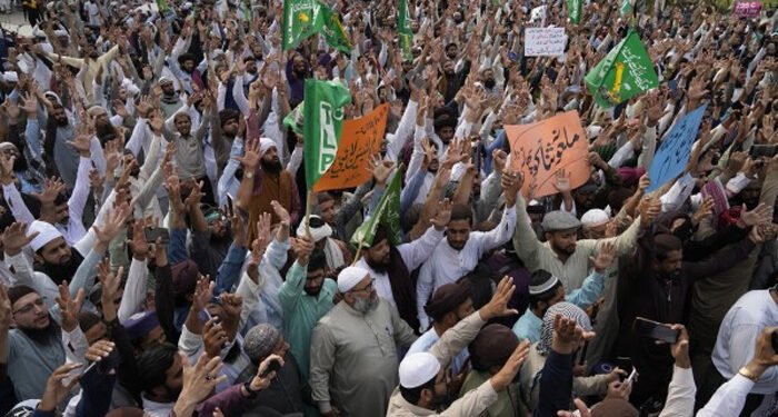 Four sentenced to death in Pakistan for blasphemy