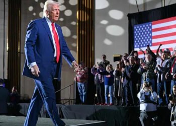 Trump suggests US releasing 2,000-pound bombs to Israel