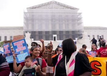 Judge Blocks Trump’s Order Restricting Birthright Citizenship